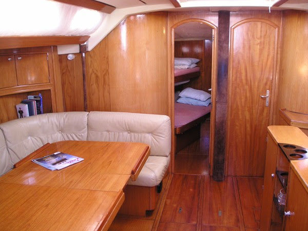 Jeanneau 51 saloon