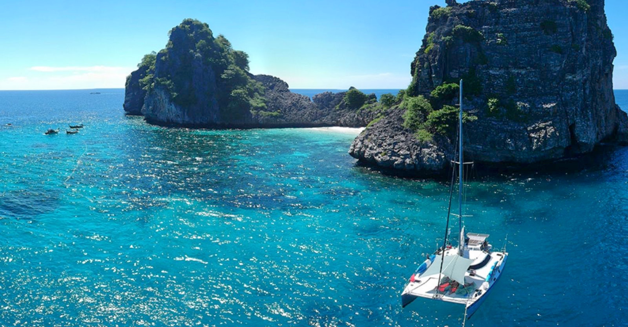 Charter catamaran Amadeus bird's eye