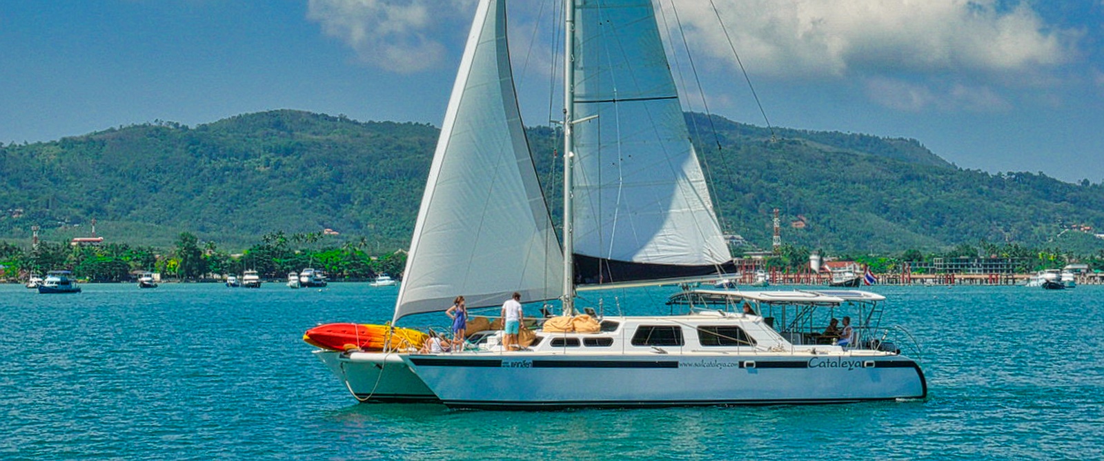 Sailing yacht Cataleya under sail