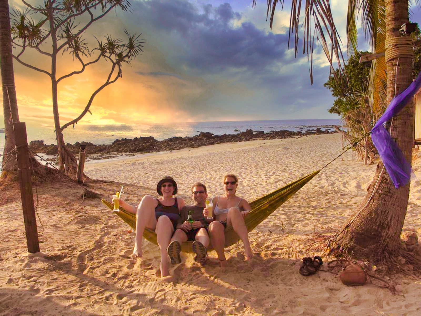 Beach hammock for three