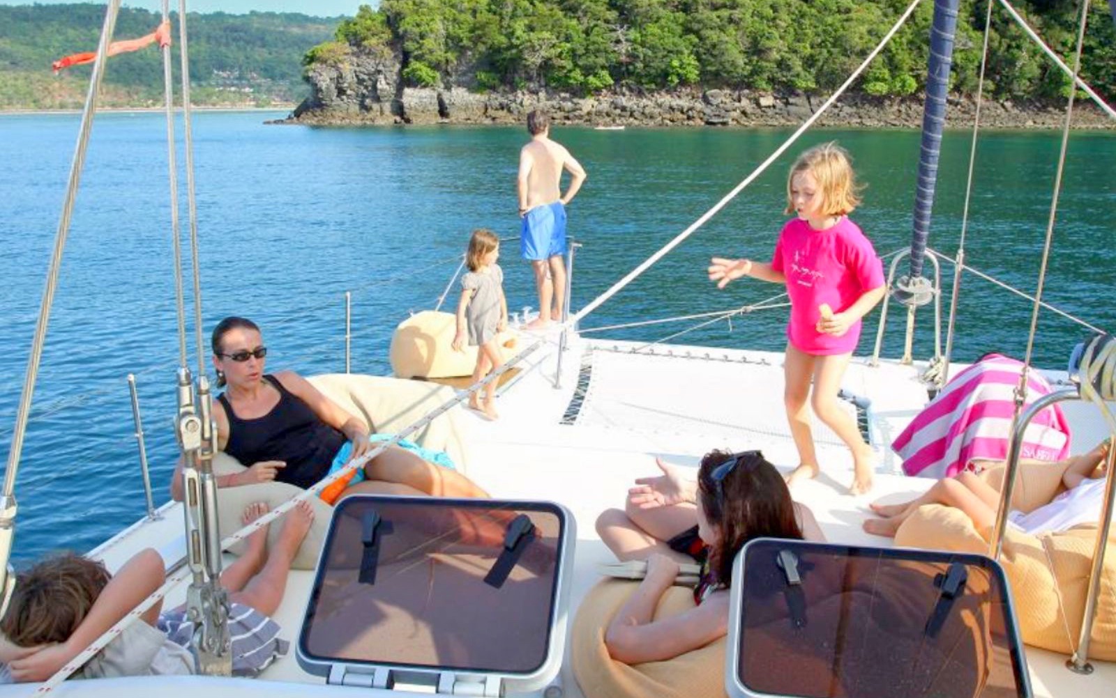 kids on foredeck, Cataleya